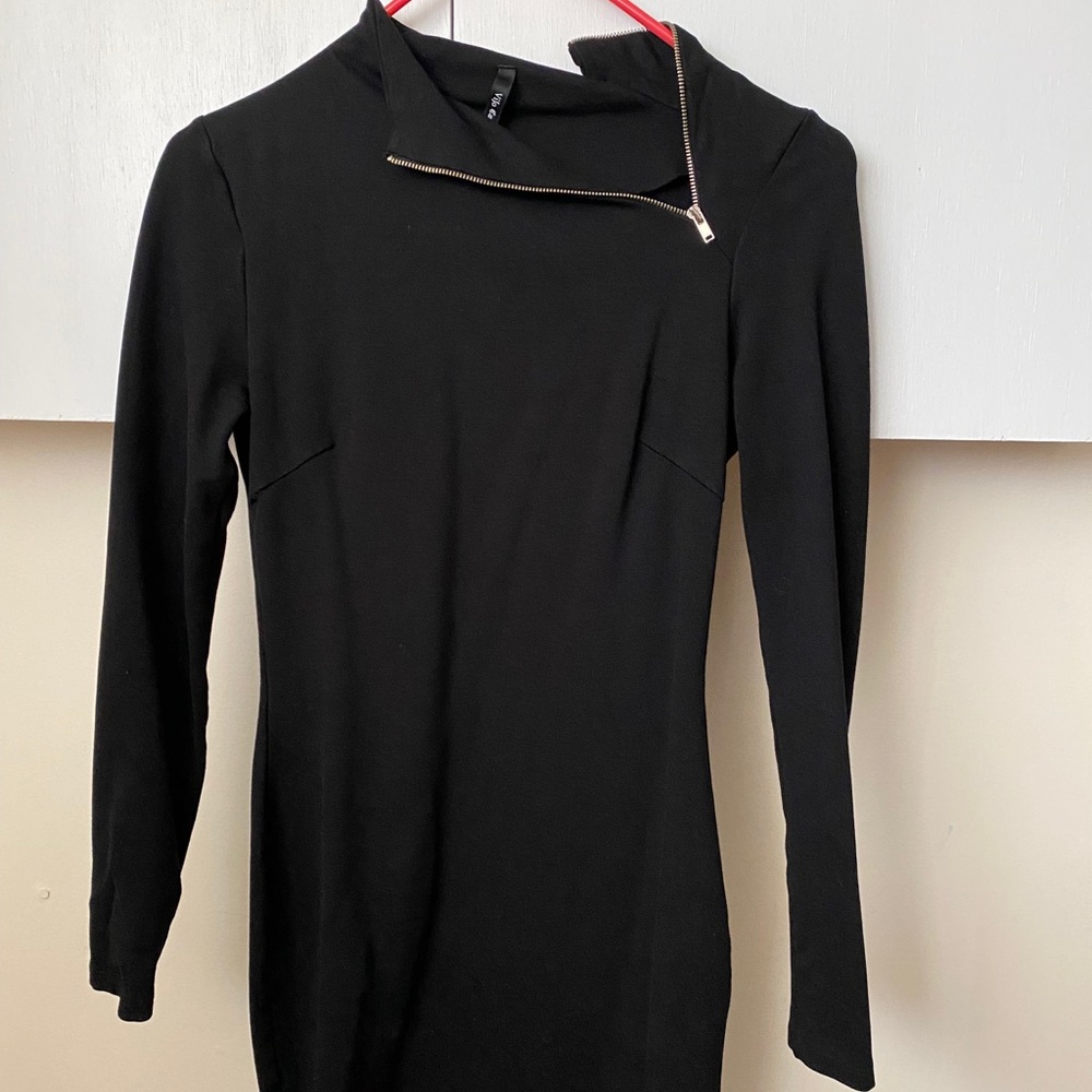 Vijo Couture Black Longsleeve Neck Zipper dress